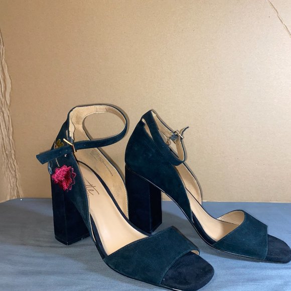 Nanette Lepore Woman's Floral Heel 10M - Picture 2 of 3